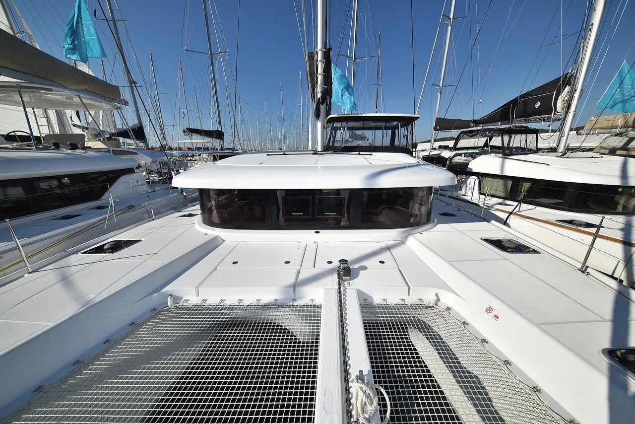 Zeus Charter Boat