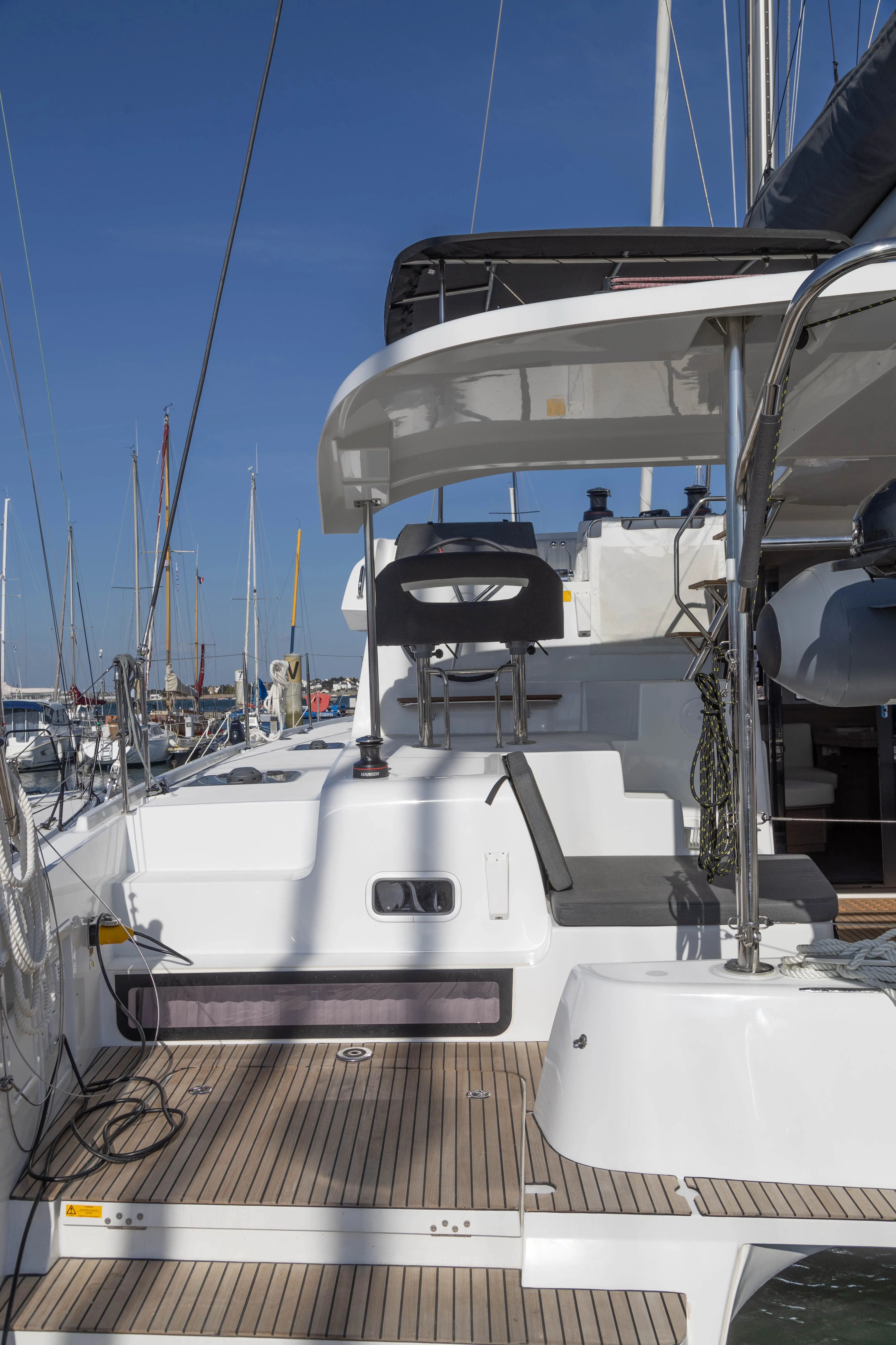 Ziromon Charter Boat