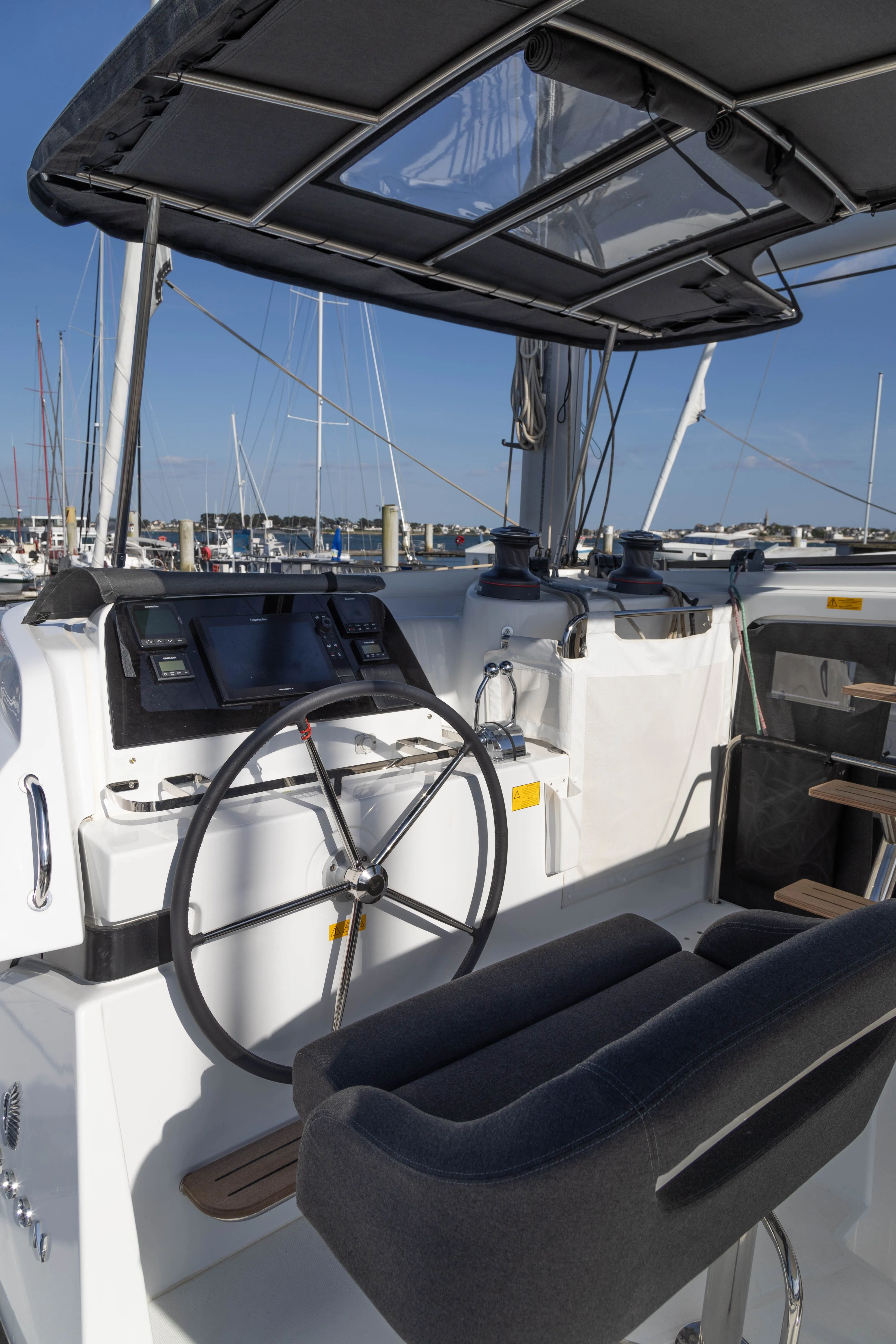 Ziromon Charter Boat