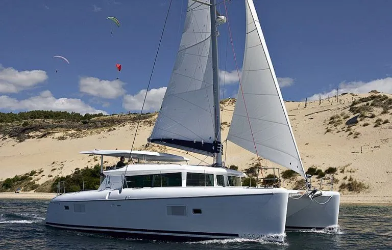 Charter a 12.61m Catamaran in Nikiti