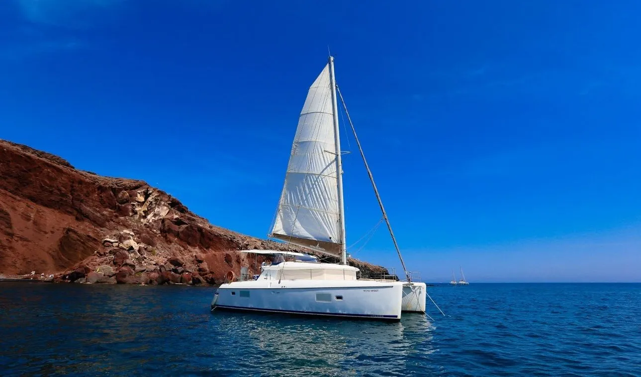 Explore Vlychada on a 12.61m Lagoon 420 Catamaran Rental