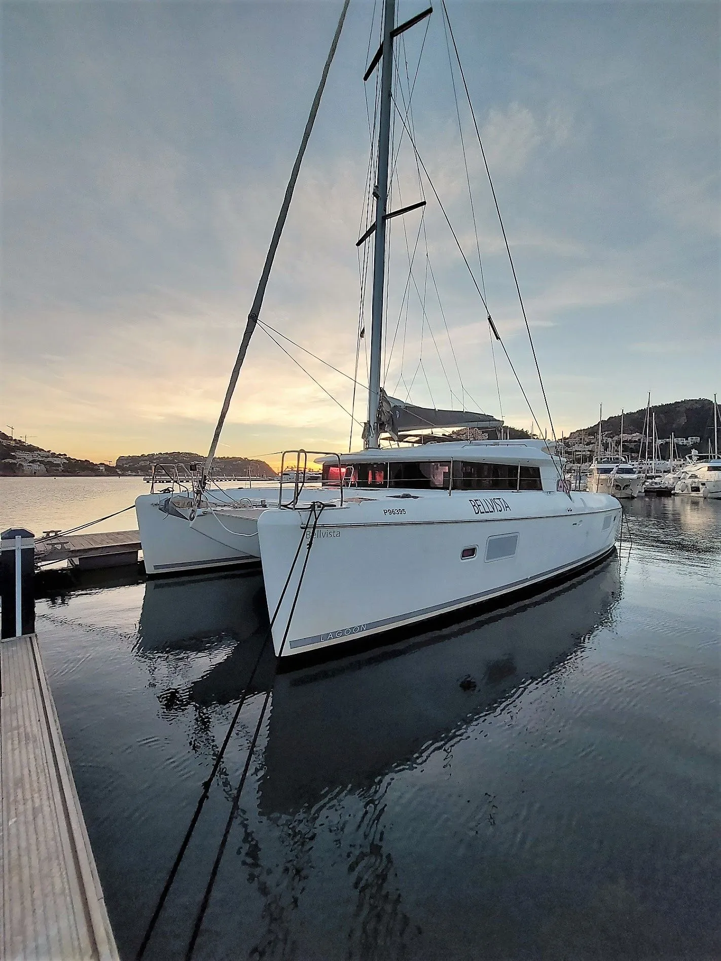 Explore Las Palmas de Gran Canaria on a 12.6m Rental Boat