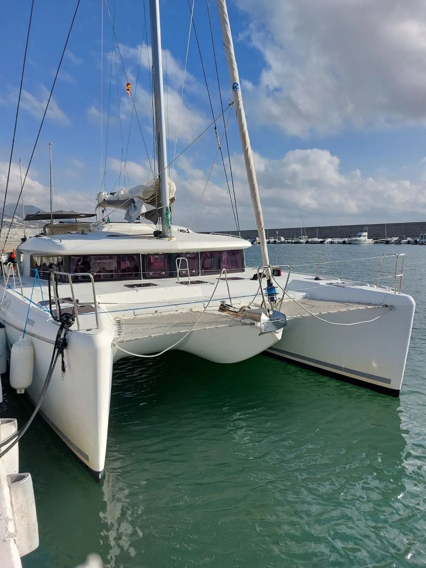 Explore Las Palmas de Gran Canaria on a 12.6m Rental Boat