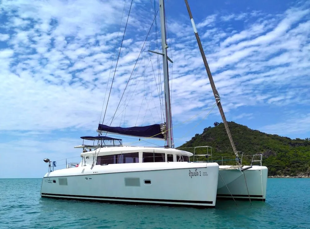 Rent a 12.61m Boat in Ko Chang