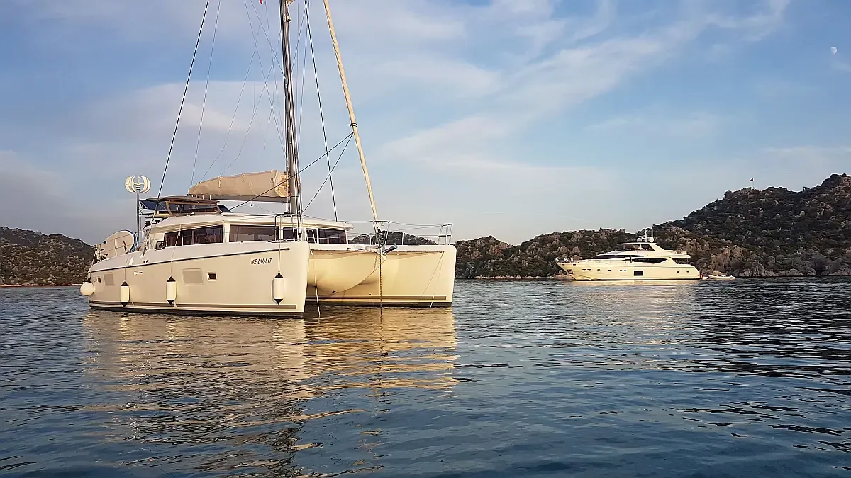 Rent a 12.61m Lagoon 421 Catamaran in Ibiza Town