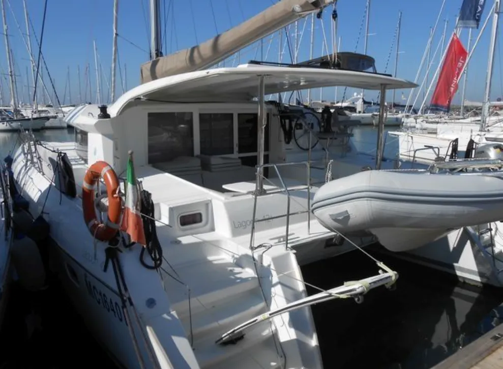 Iryn Charter Boat