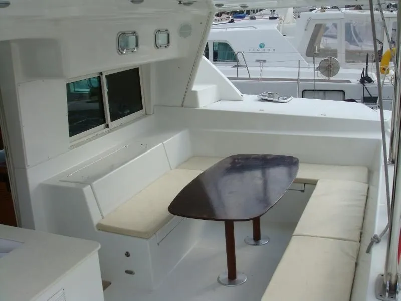 Rent a 13.61m Lagoon 440 in Slano