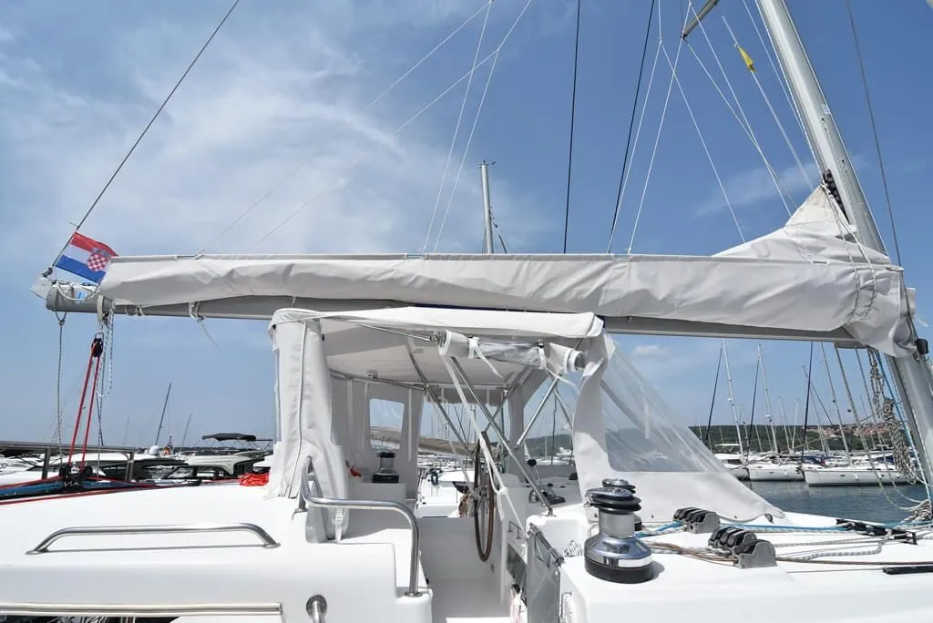 Oceanus Charter Boat