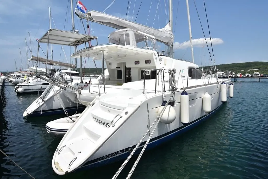 13.61m Punat Catamaran Hire