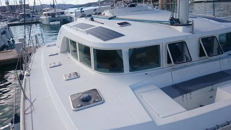 Rent a 13.61m 6 Cabin Catamaran in Skradin