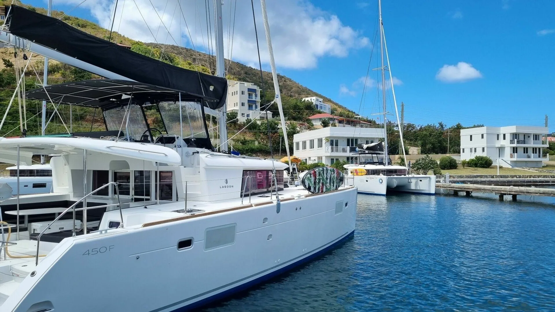 14m Agios Nikolaos Lagoon 450 F Hire