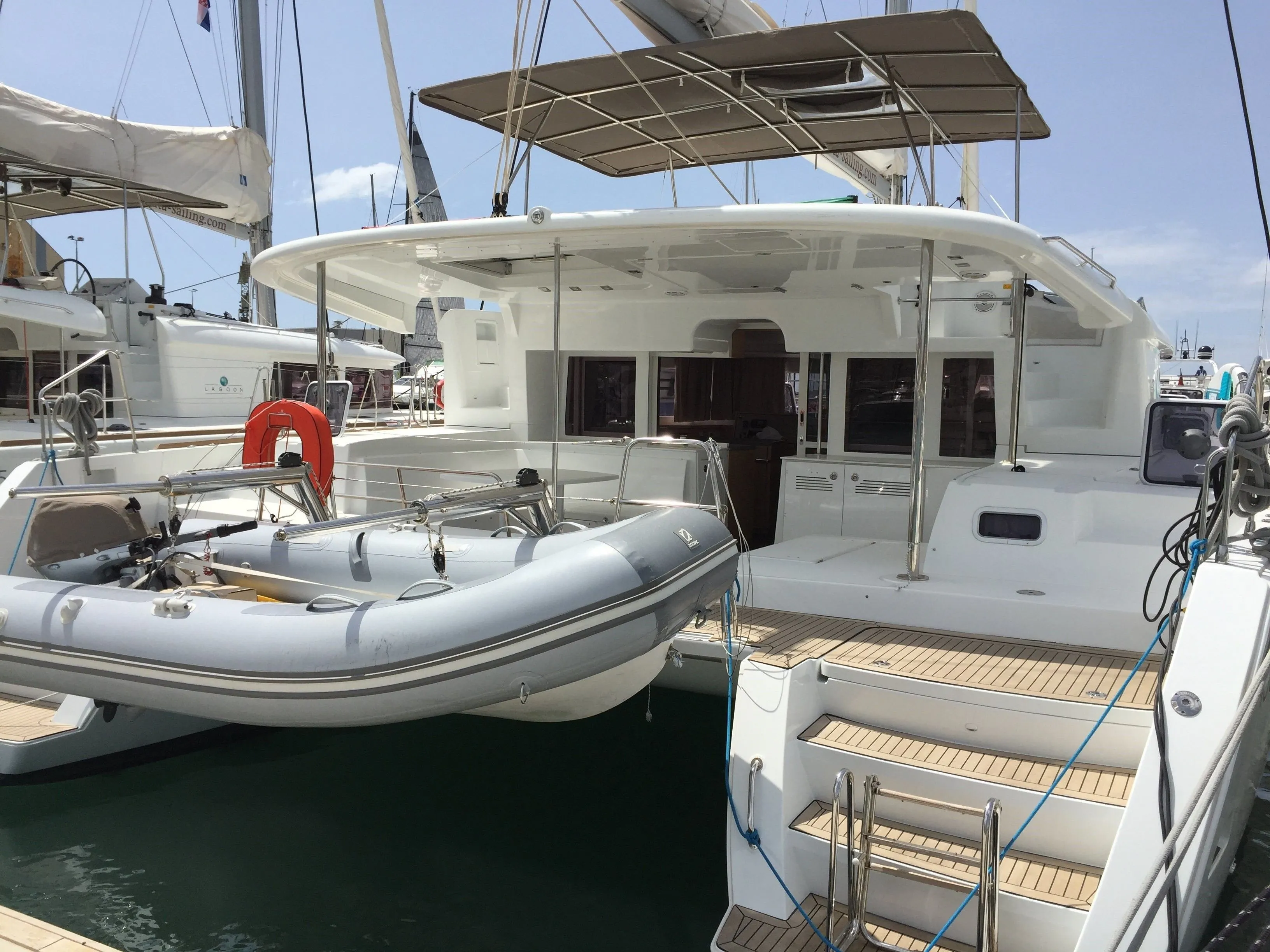 Alba Mouse Charter Boat