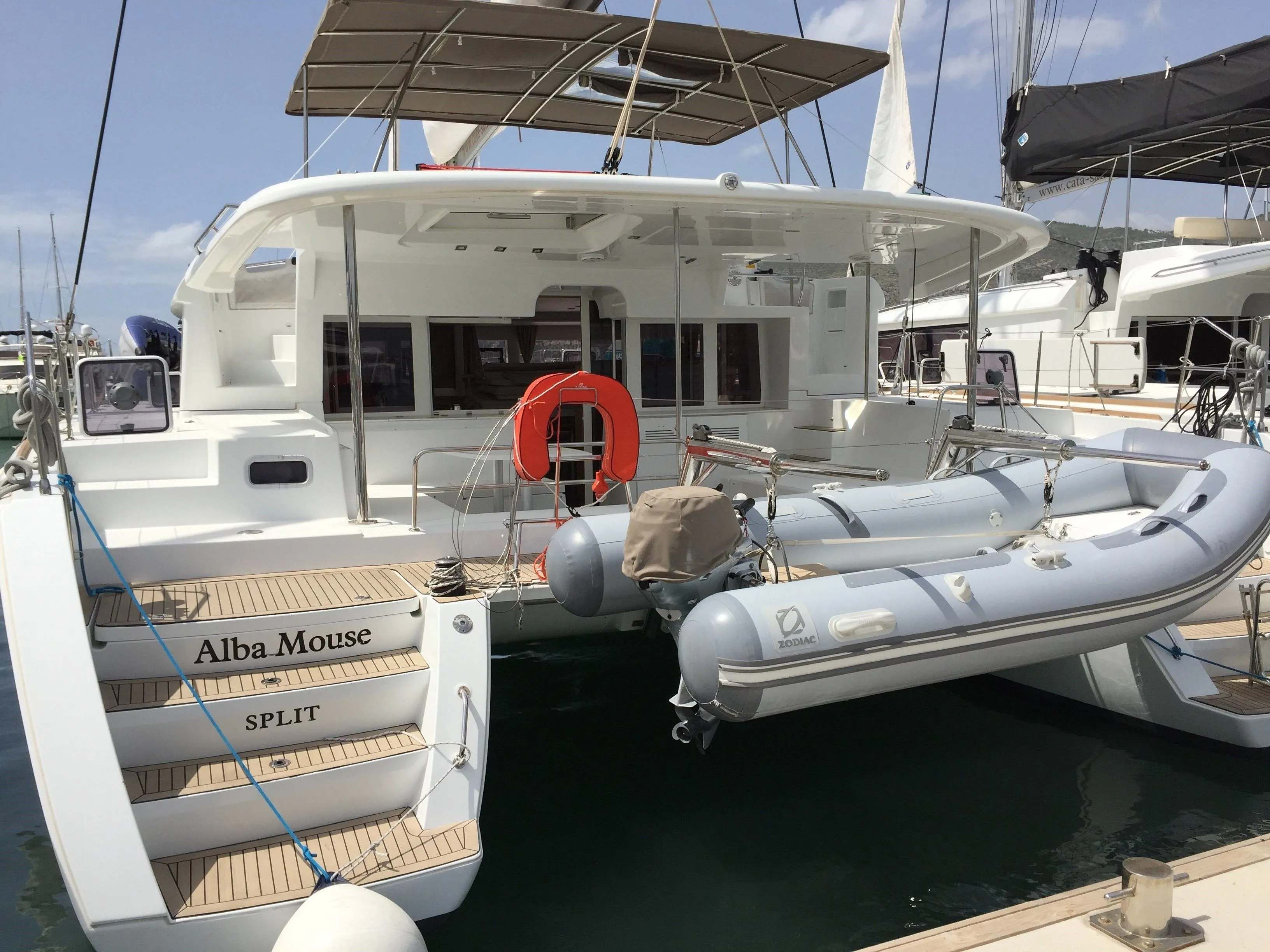 13.96m Ploče Boat Hire