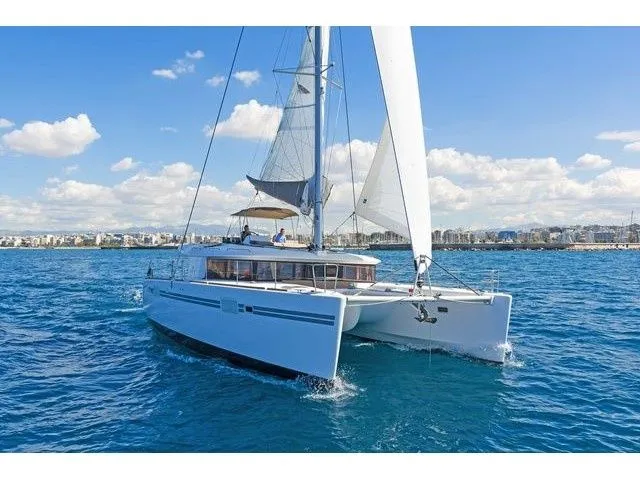 Anna Tessa Charter Boat