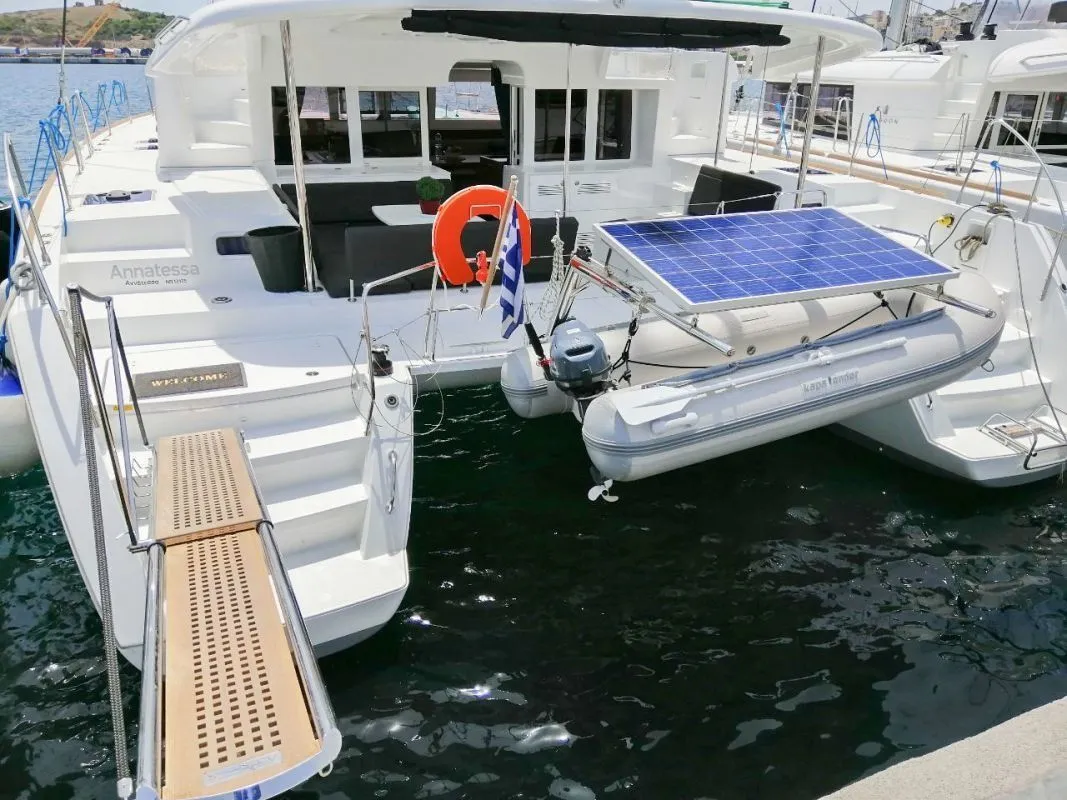 13.96m Nikiana Lagoon 450 F Catamaran Hire