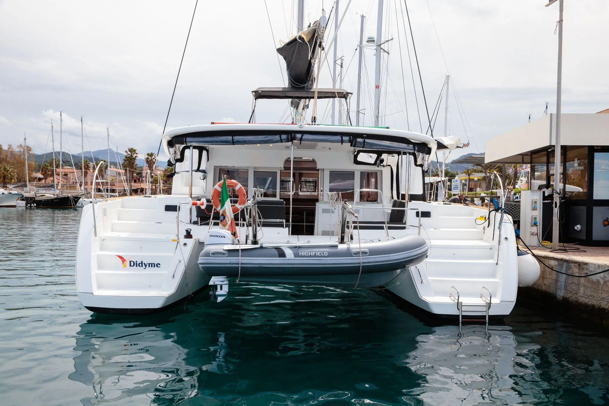 Charter a 13.96m Catamaran in Olbia