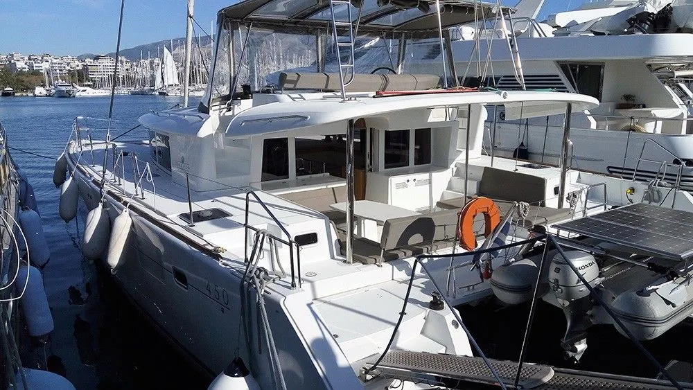 Dioni Charter Boat - 2