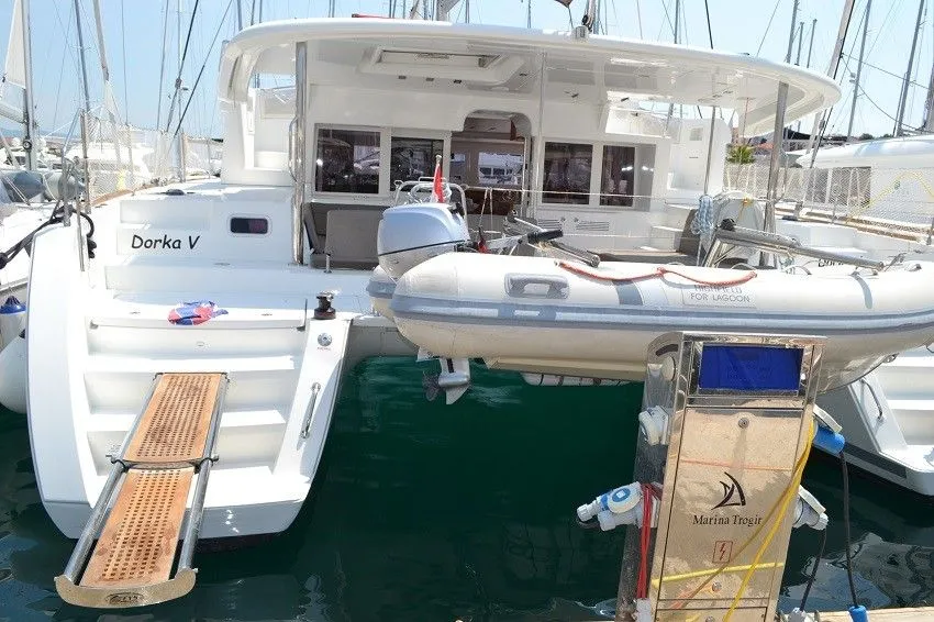 Dorka 5 Charter Boat