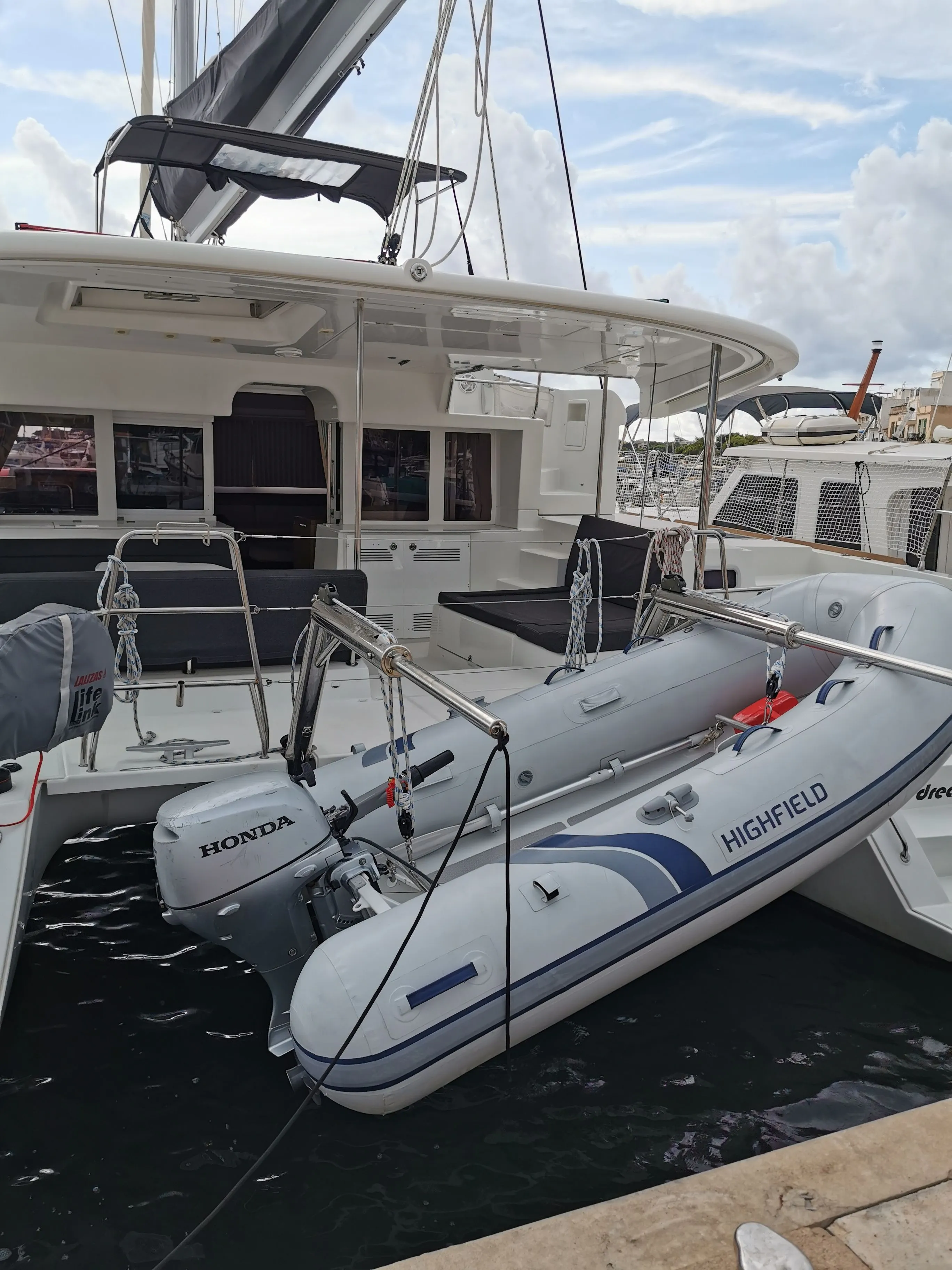 Dreamelli Charter Boat