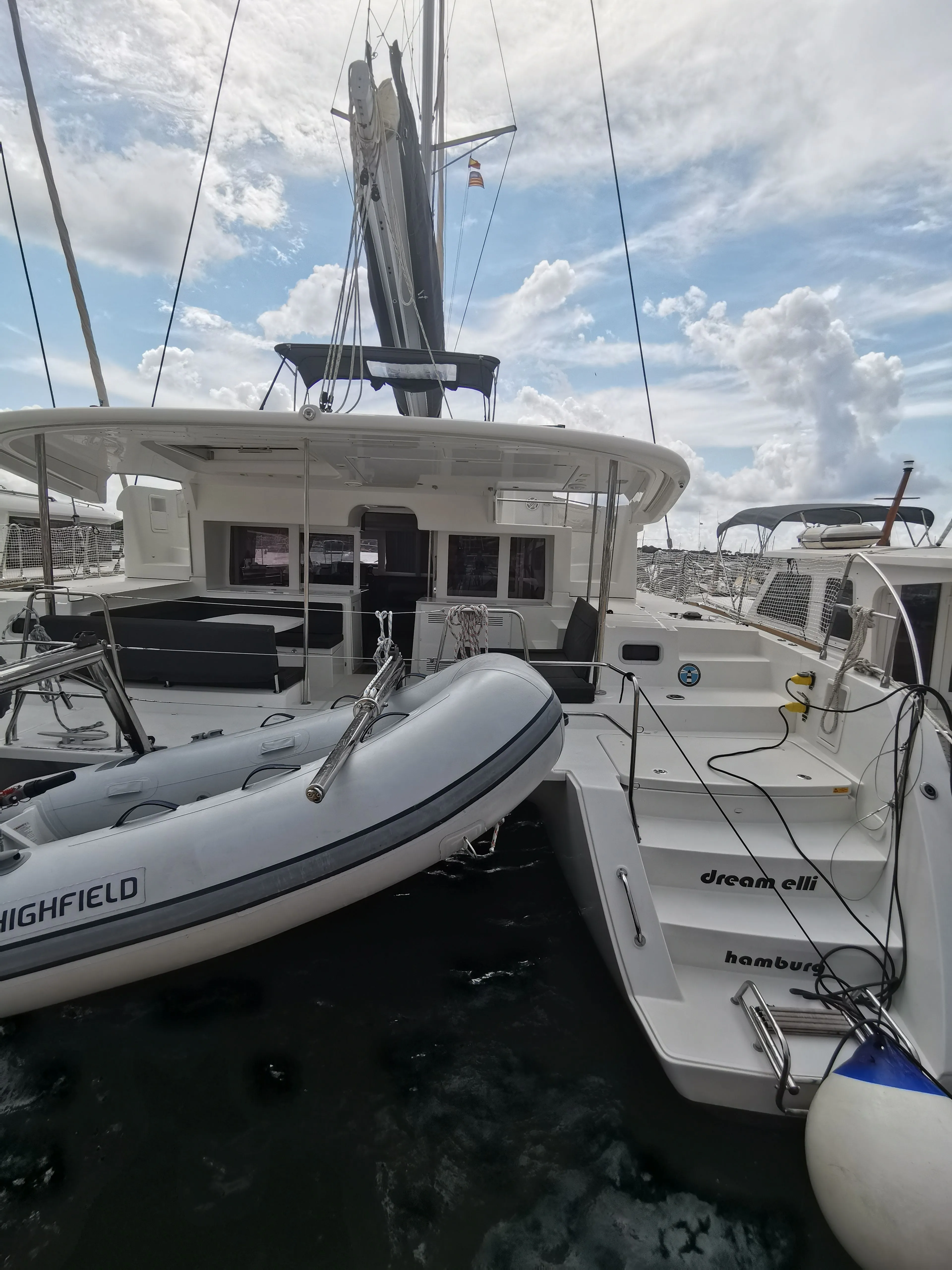 Dreamelli Charter Boat