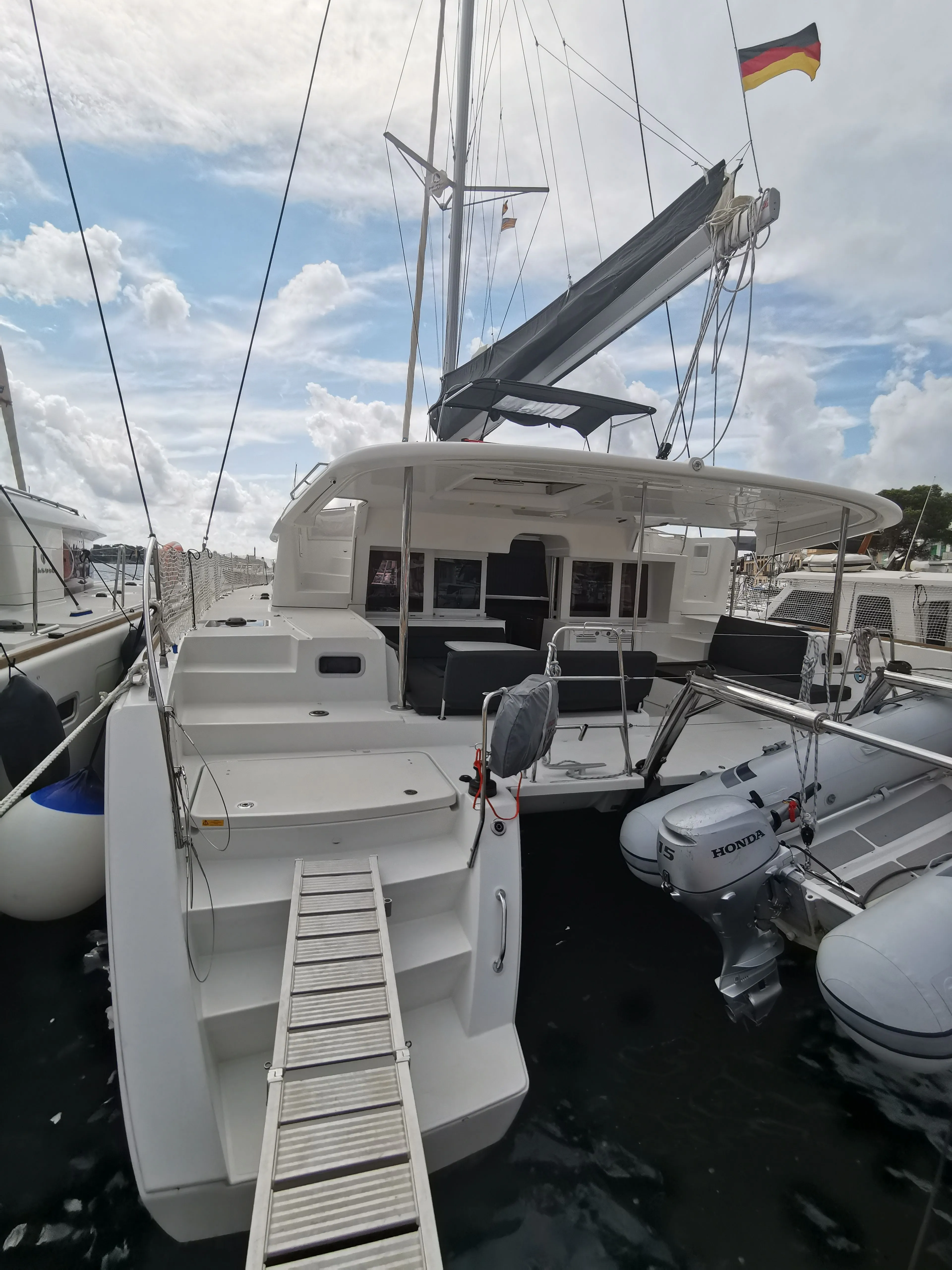 Explore Portocolom on a 13.96m Rental Lagoon 450 F