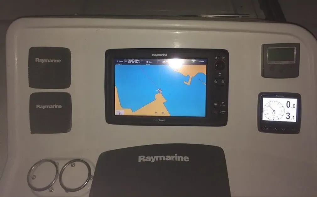 Dugongo 1 Kiralık Teknesi - 4