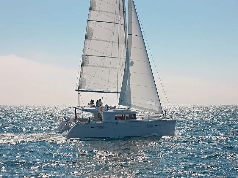 Rent a 13.96m Catamaran Lagoon 450 F in Lavrion