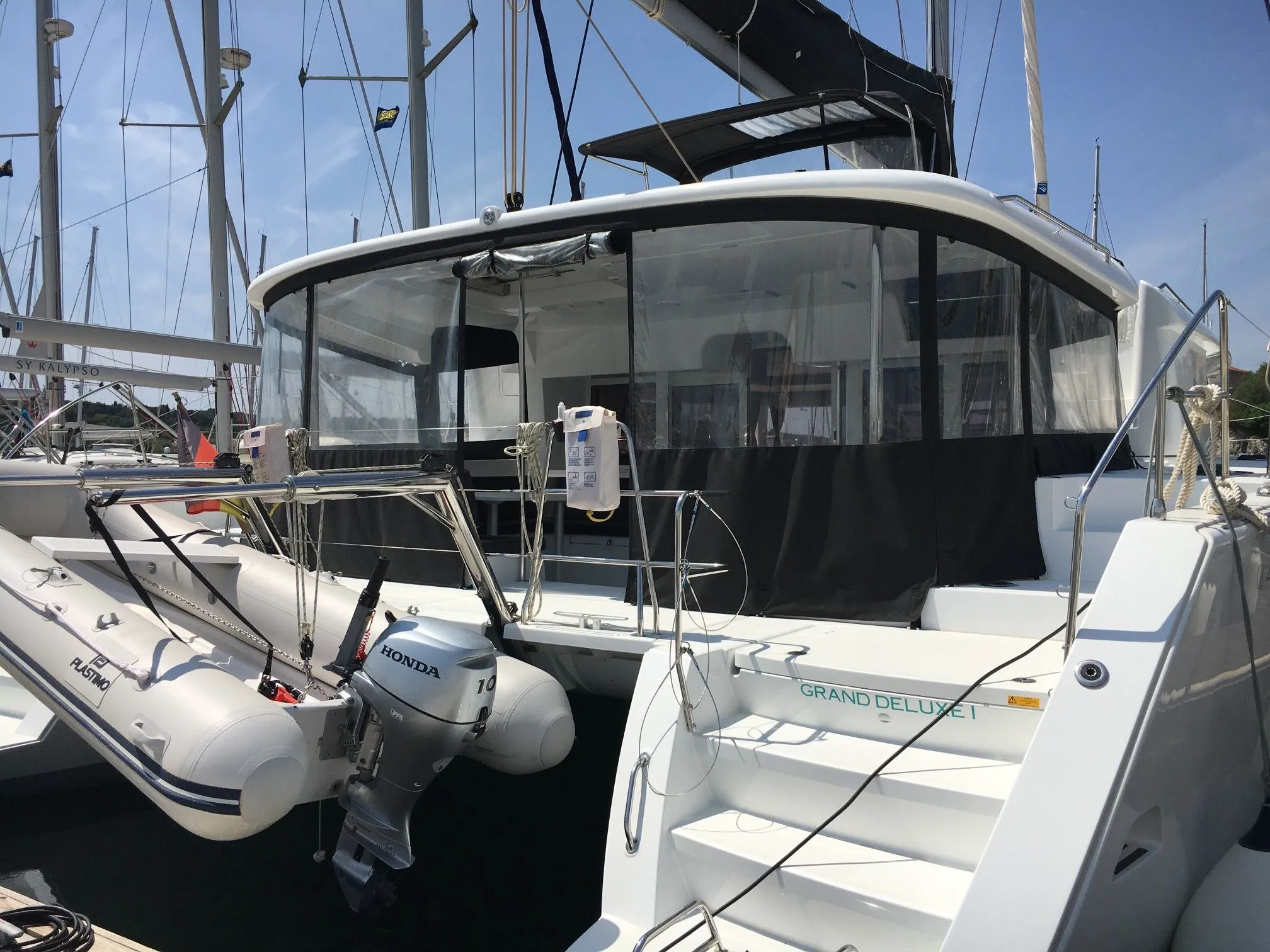 Чартер Grand Deluxe - 3