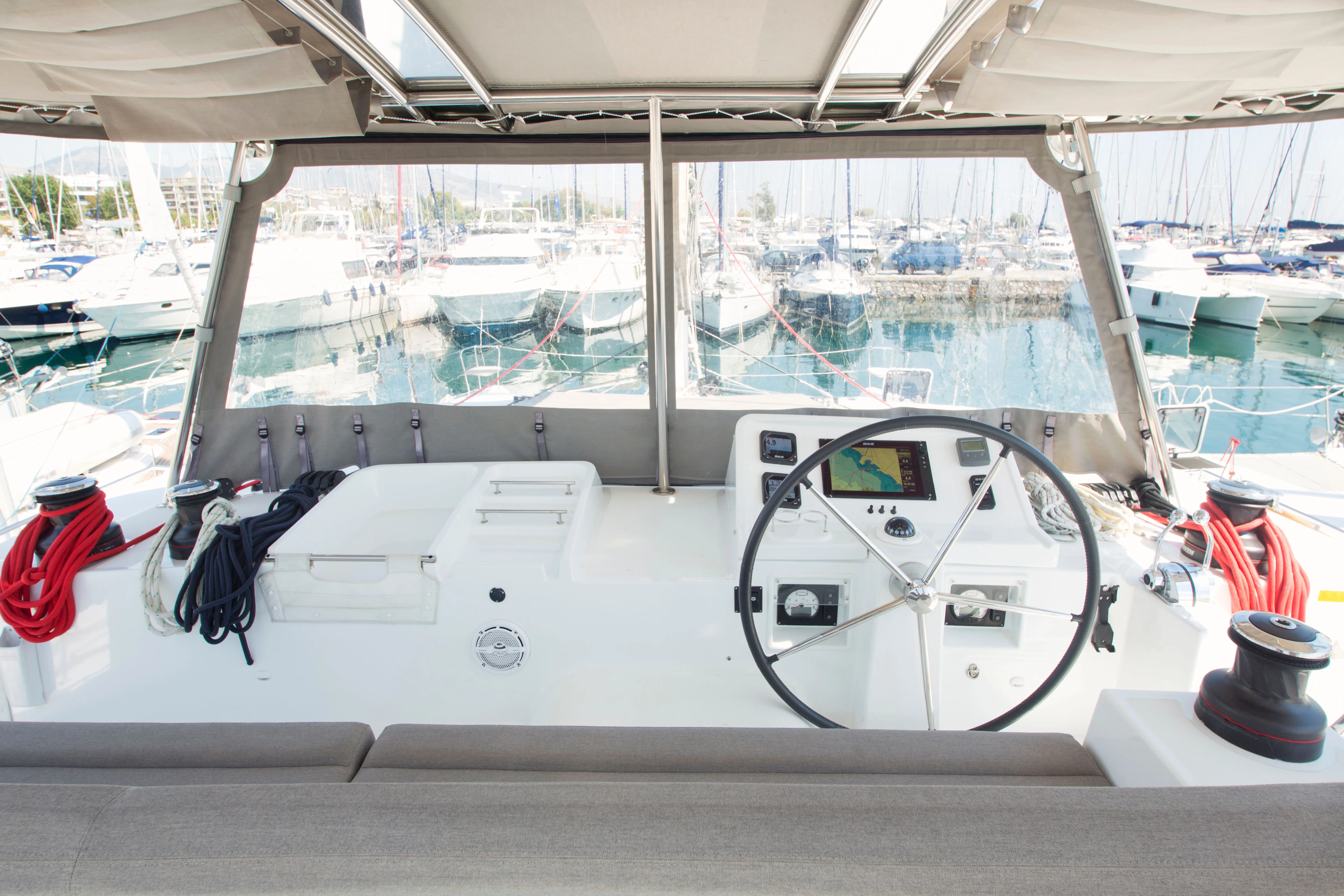 Hydra 8 Charter Boat - 5