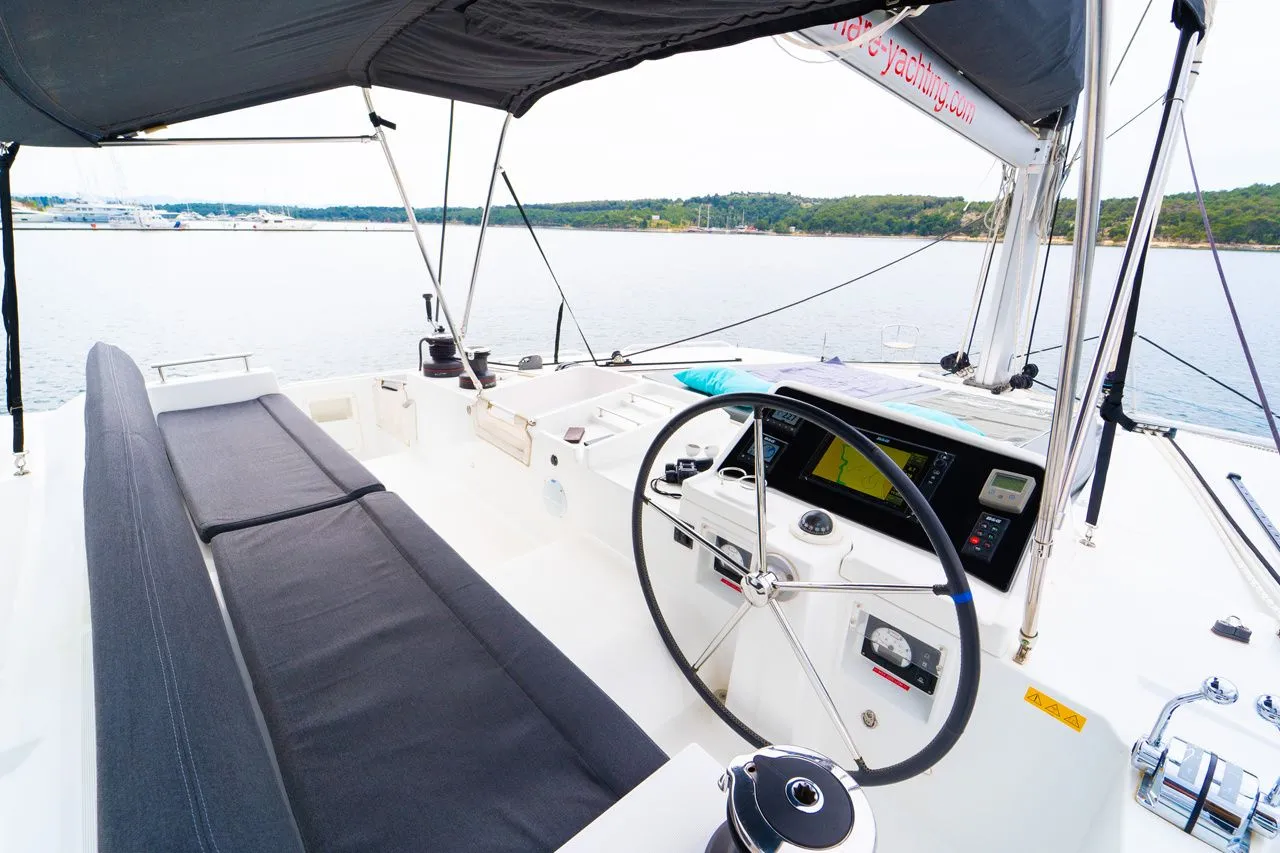 13.96m Rogoznica Catamaran Hire