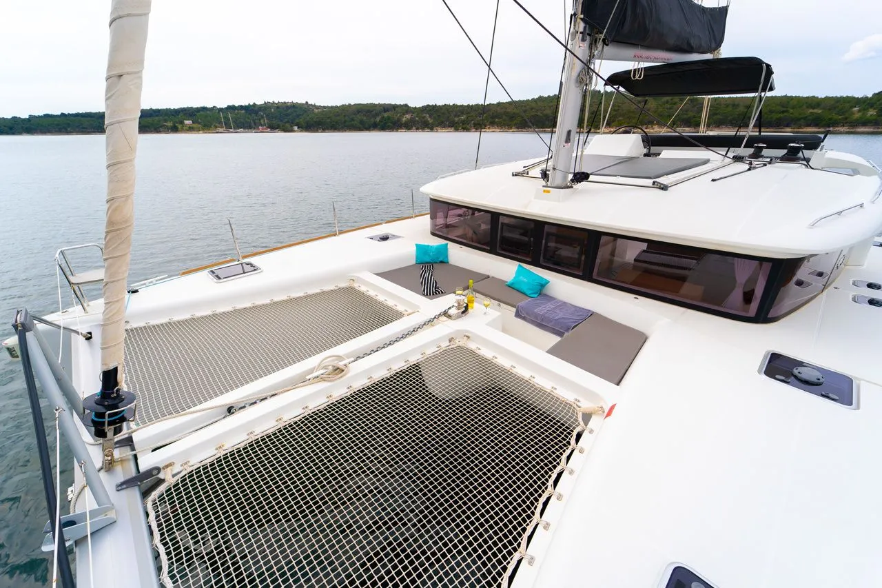 Julius Cesar 3 Charter Boat