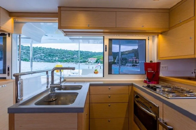 Lu Lu Kiralık Teknesi