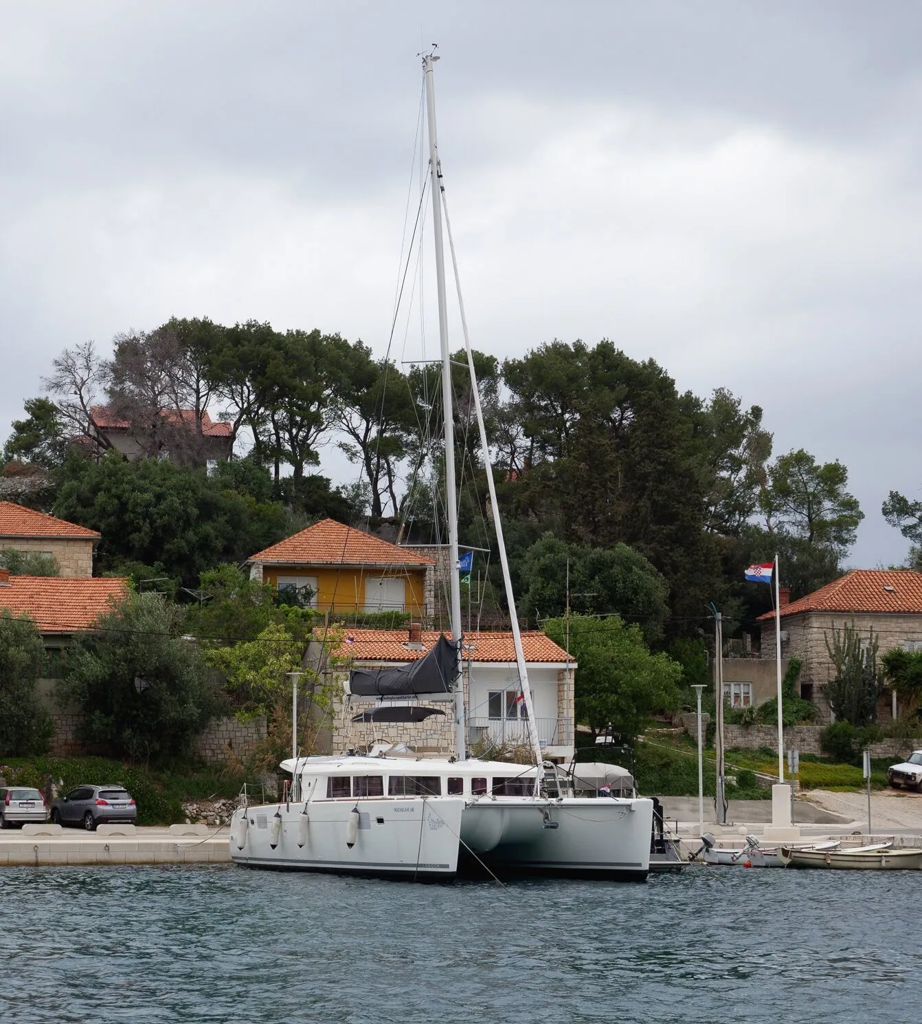 Charter a 13.96m Boat in Rogač