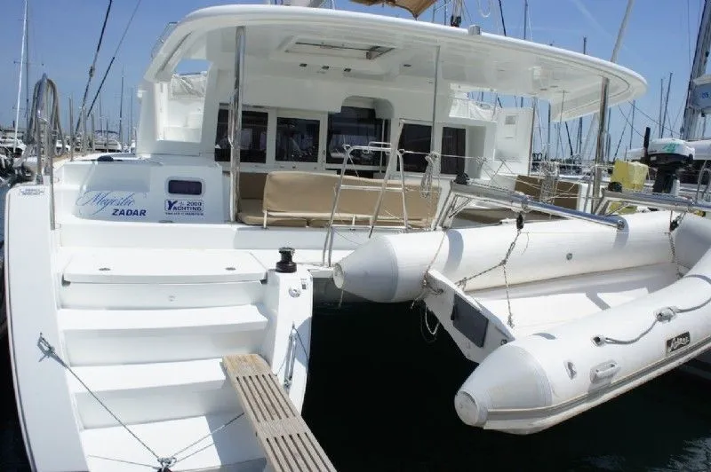 Majestic Kiralık Teknesi