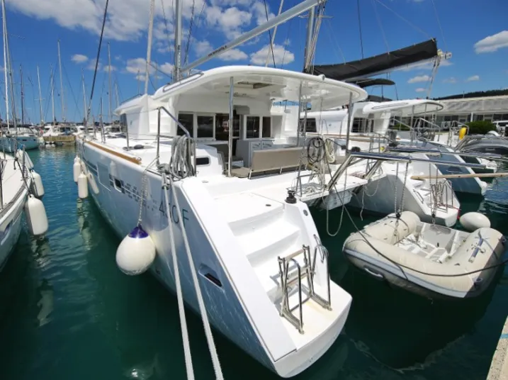 Charter a 13.96m 6 Cabin Catamaran in Pirovac