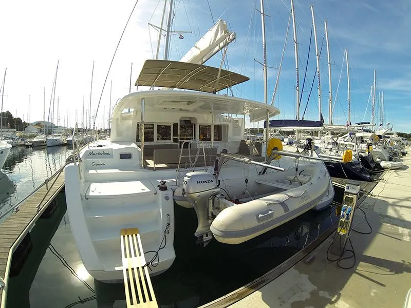 13.96m Šibenik Catamaran Lagoon 450 F Hire