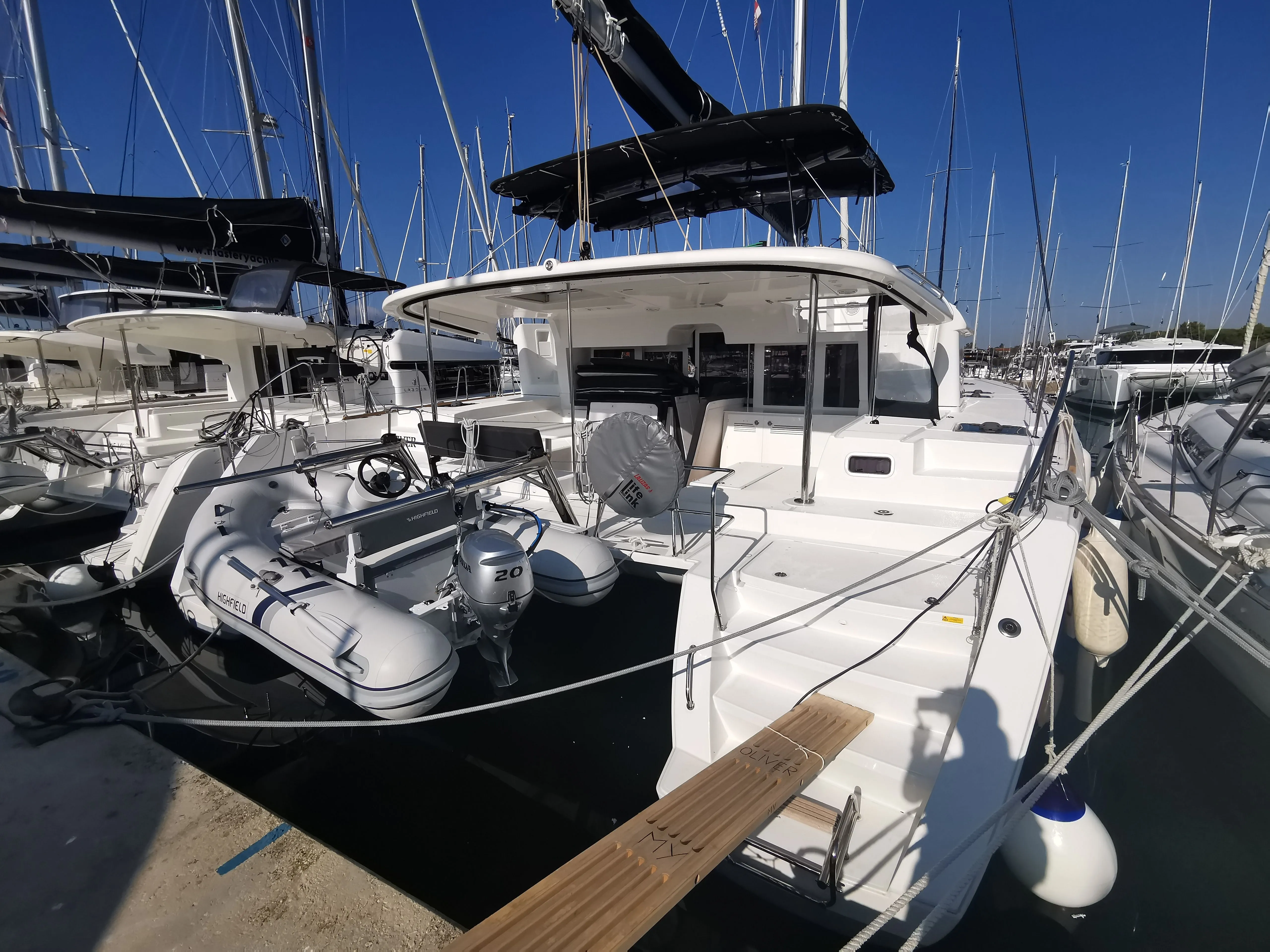 13.96m Sukosan Catamaran Hire