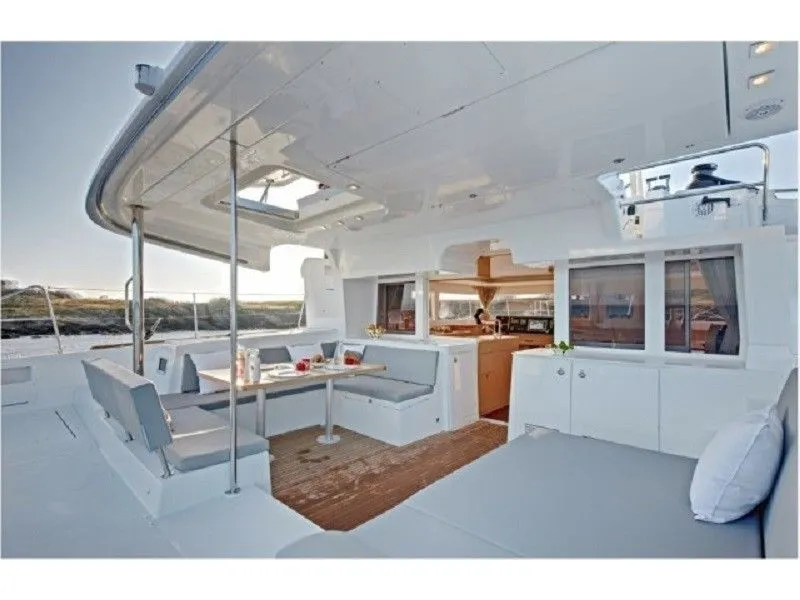 Oscar 5 Charterboot - 5