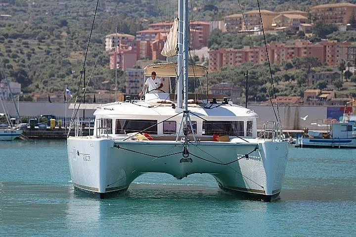 Pasha Mietboot - 3