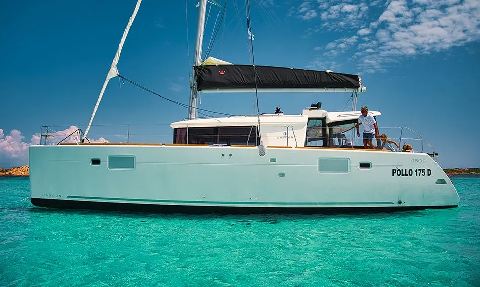 13.96m Porto Pollo Lagoon 450 F Hire
