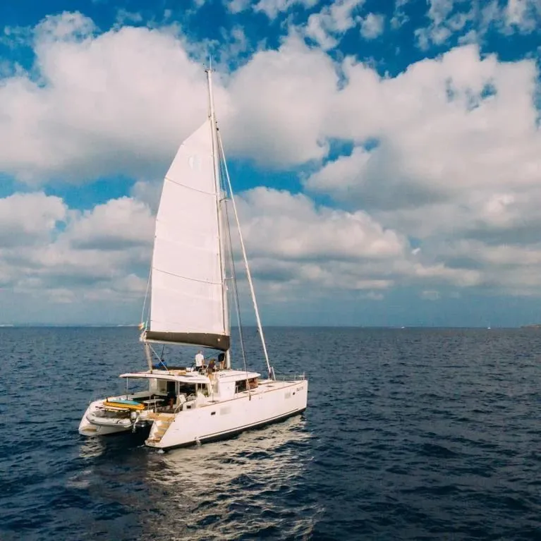 13.96m Porto Pollo Lagoon 450 F Hire