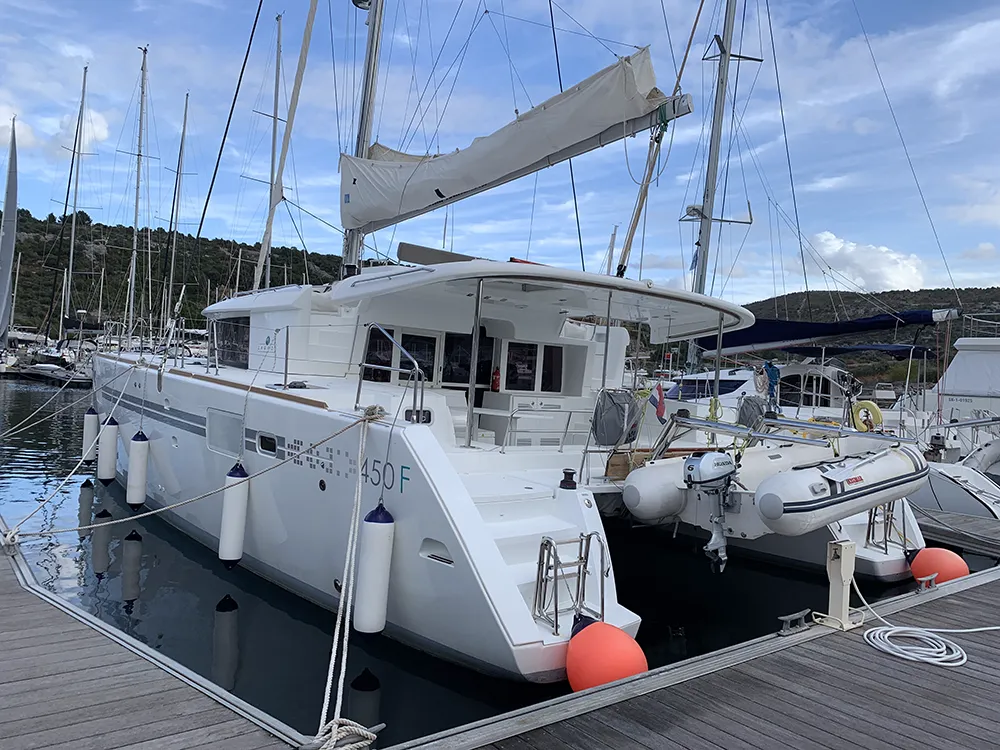 Red Twin Charterboot - 3