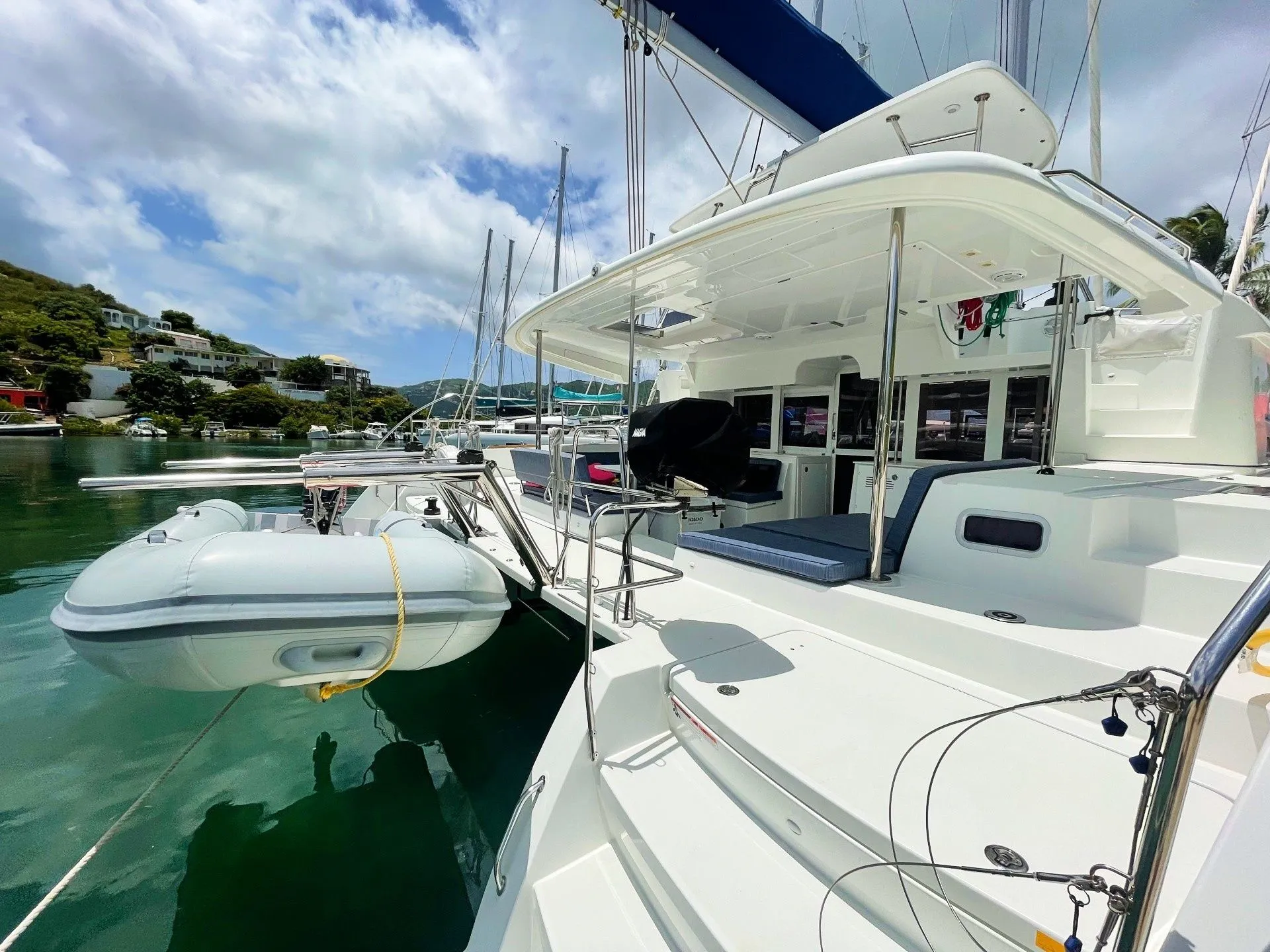 14m Tortola Lagoon 450 F Hire