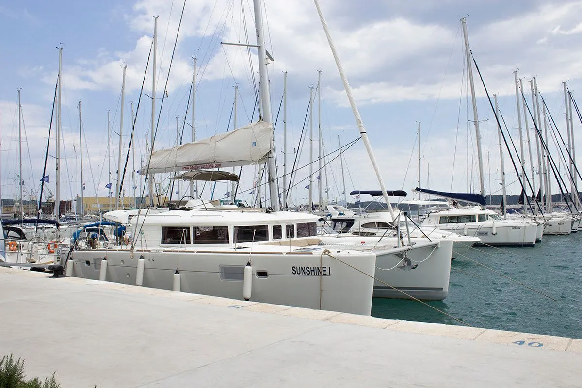 Explore Dubrovnik on a 13.96m Rental Catamaran Lagoon 450 F