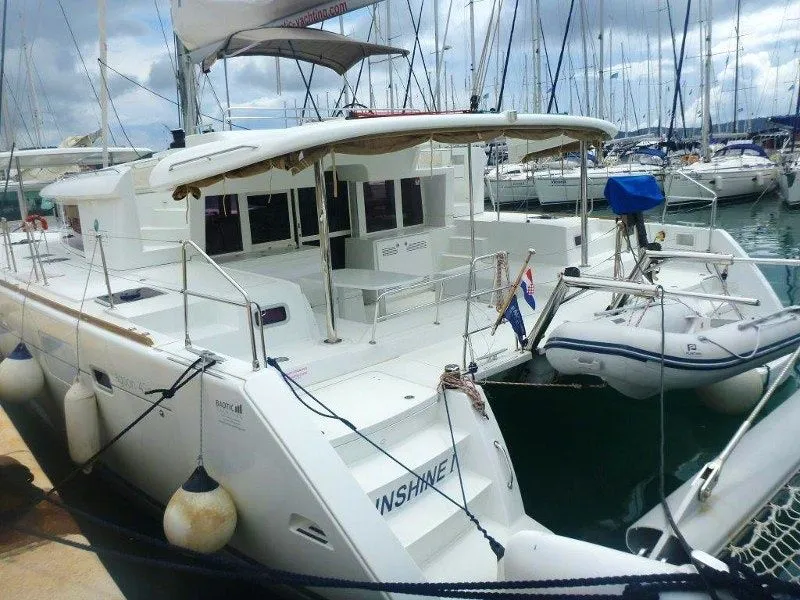 Explore Dubrovnik on a 13.96m Rental Catamaran Lagoon 450 F