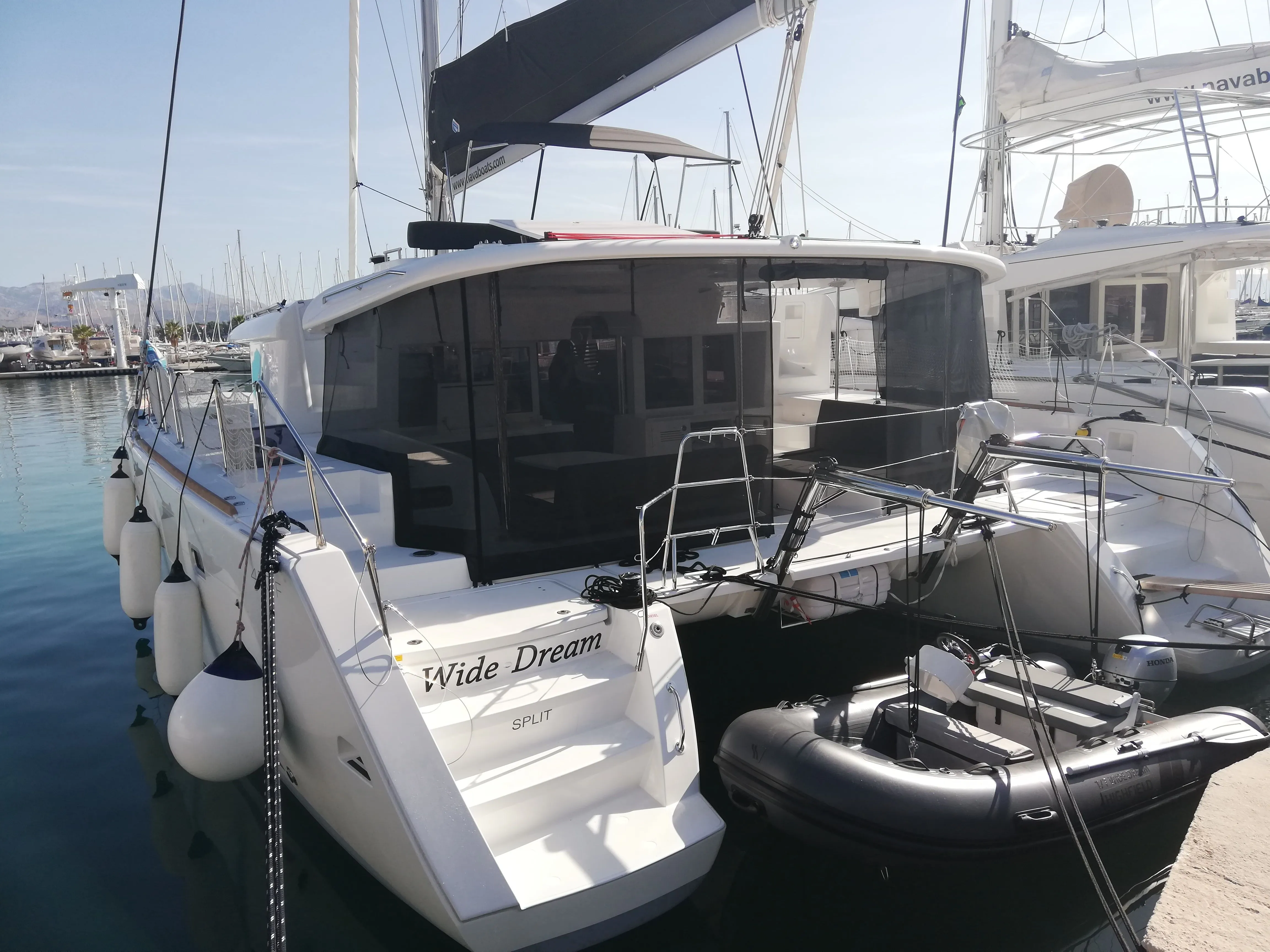Charter a 13.96m Catamaran in Split
