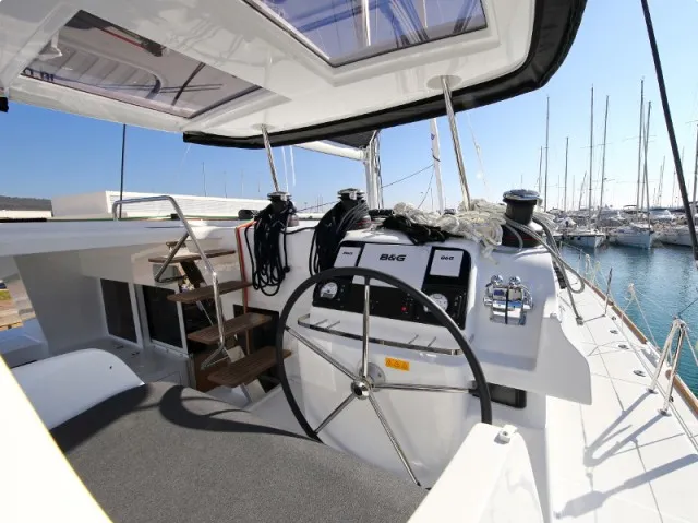 Felix Finis Charter Boat