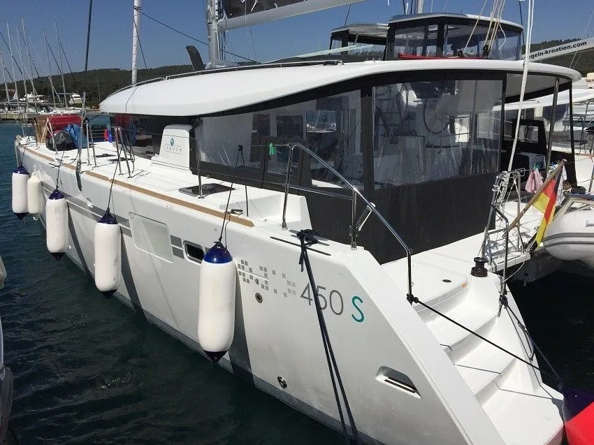 Michelangelo Charter Boat
