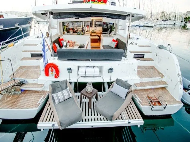 Alice Charterboot - 3