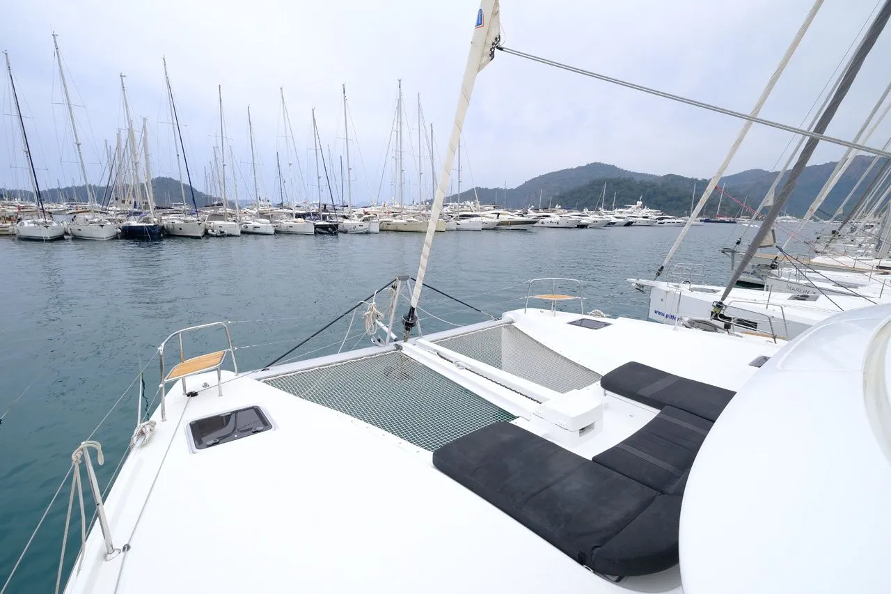 Göcek Kiralık 5 Kabinli 13.99m Katamaran